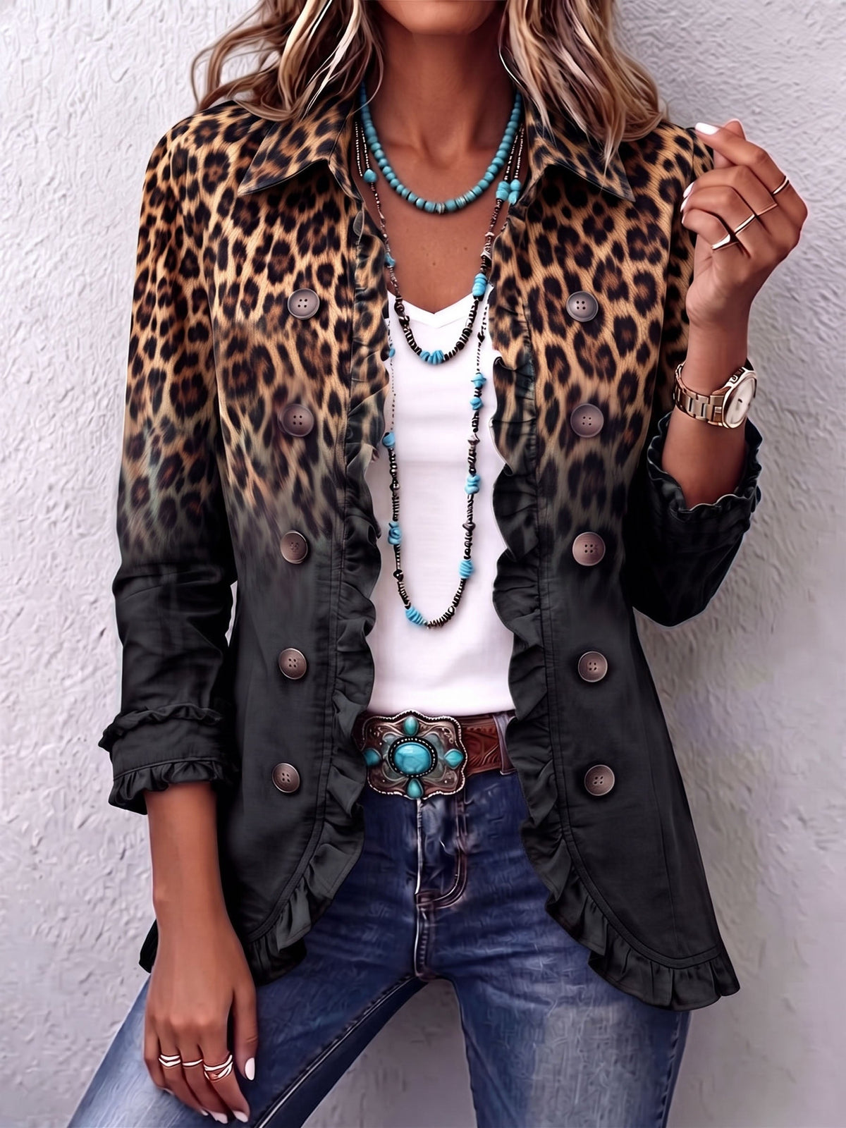 Chamarra blazer leopardo negro con volantes Águeda