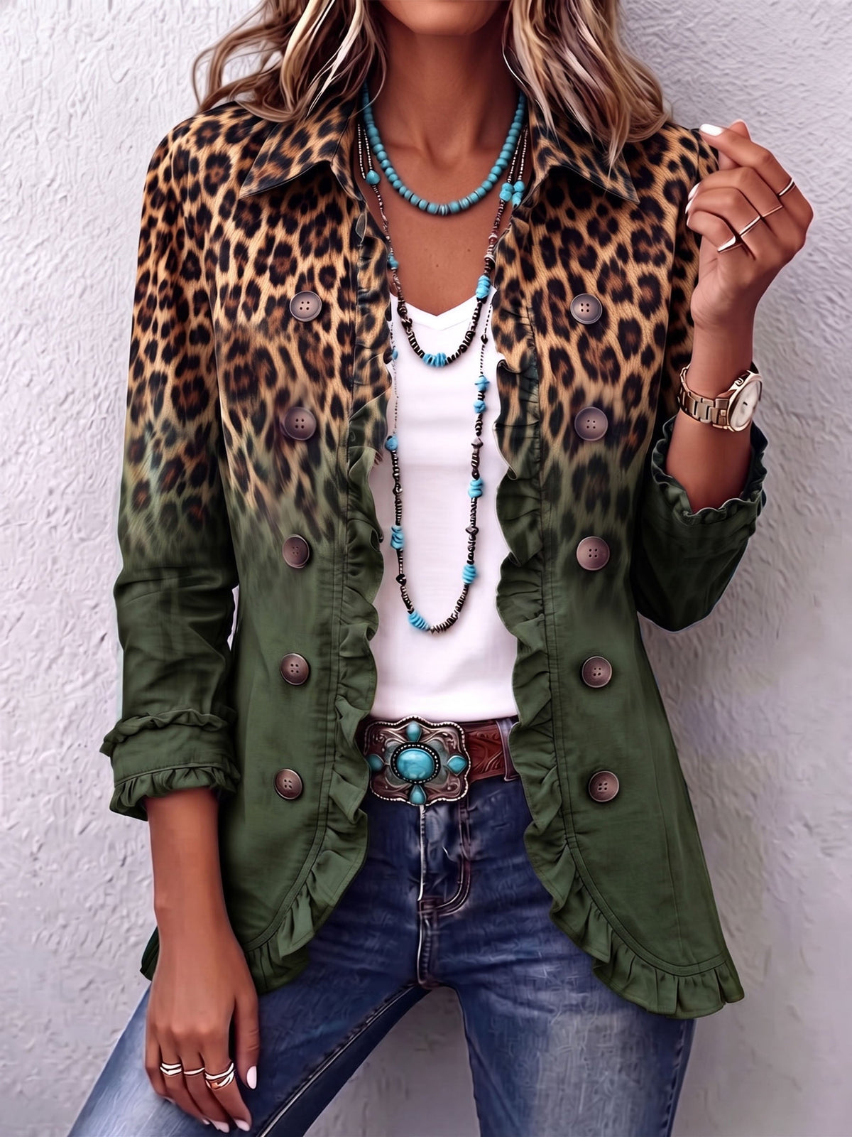 Chamarra blazer leopardo verde con volantes Ernestina